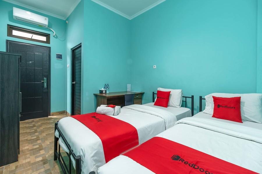 เรดดอร์ซ เนียร์ Rsud โกจา Hotel จาการ์ตา ภายนอก รูปภาพ